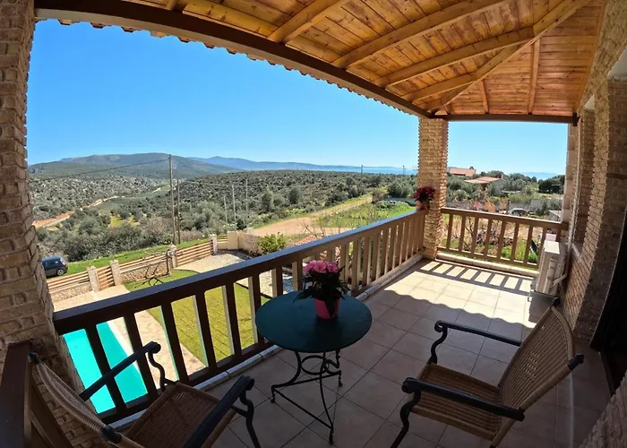 Villa Eliana Vivári